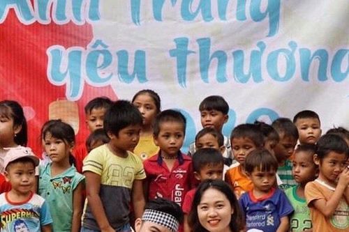 Ánh Trăng yêu thương: Mang lễ hội Trăng Rằm đến với trẻ em ở Eo Bù - Chút Mút