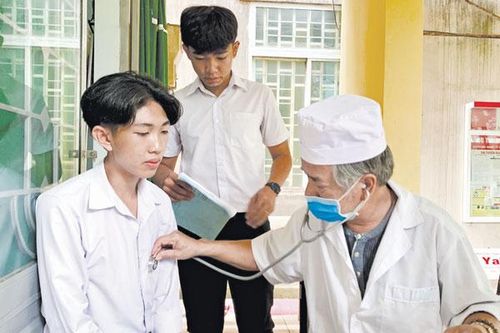 Gia Lai nỗ lực 'phủ sóng' bảo hiểm y tế trong học sinh, sinh viên