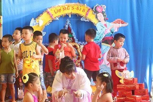 Trường mầm non 3-2 tổ chức vui đón Tết Trung thu