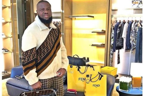 Tỷ phú hơn 2,4 triệu lượt theo dõi trên Instagram bị bắt vì lừa đảo 432 triệu USD
