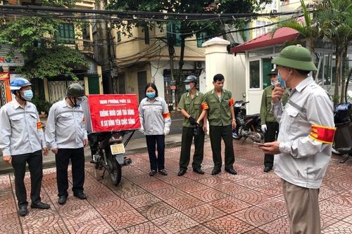 Hà Nội: Quận Ba Đình thành lập đội bắt chó hoang