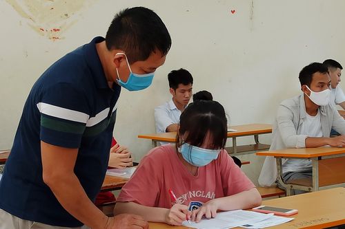 Lý giải nguyên nhân điểm chuẩn đại học tăng mạnh so với năm 2019