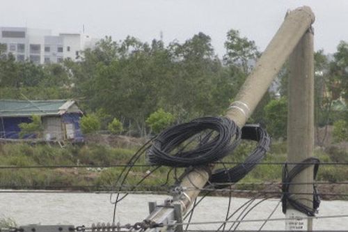 1 phụ nữ ở Quảng Bình bị điện giật khi đánh bắt cá