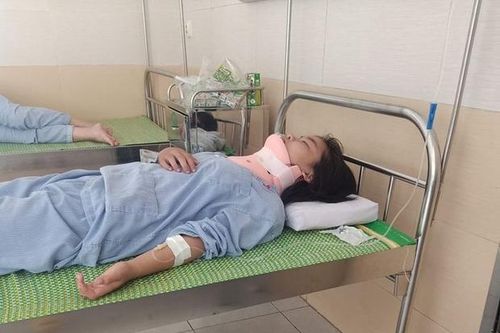 Hà Nội: Nữ sinh đánh bạn chấn thương cột sống cổ vì thấy ngứa mắt