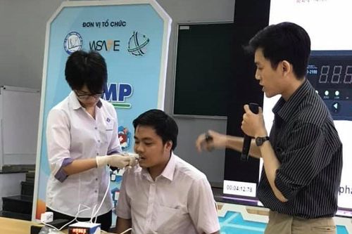 'Chế tạo máy đo lực cắn ở người' giành giải nhất cuộc thi iUMP