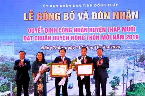 Tháp Mười trở thành huyện đầu tiên ở Đồng Tháp đạt chuẩn nông thôn mới