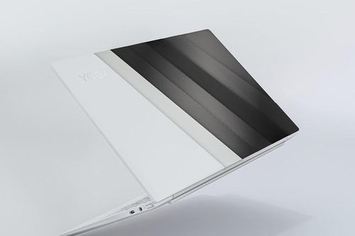 Yoga Slim 7i Carbon laptop có trọng lượng chỉ từ 966 gram