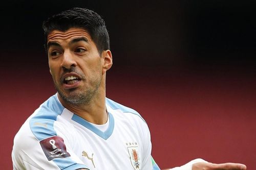 Uruguay bại trận trong ngày Suarez lập cú đúp penalty