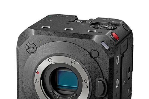 Panasonic giới thiệu máy quay phim 4K BGH1 với kiểu dáng hình khối