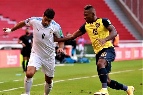 Suarez lập cú đúp penalty, Uruguay vẫn thua tan nát