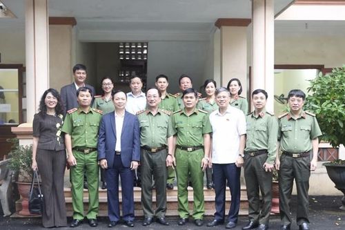 Thứ trưởng Nguyễn Văn Thành thăm và làm việc với Công an huyện Kim Bôi- tỉnh Hòa Bình
