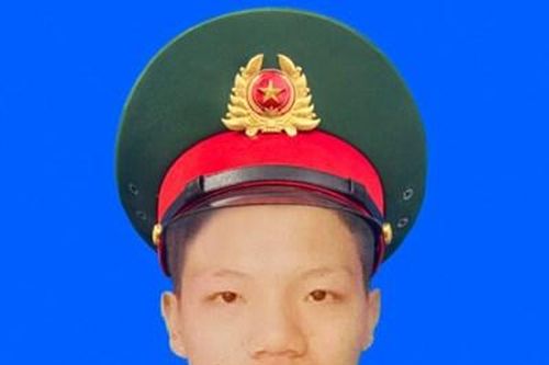 Quên mình cứu đồng đội