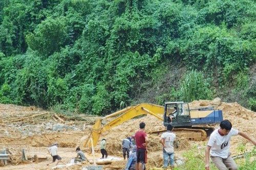 Tìm kiếm 7 người mất tích, 1 Thượng úy tử nạn, 2 người bị thương nặng