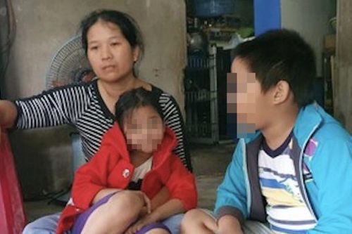 Đà Nẵng: Cha trượt chân ngày lũ, mù mờ tương lai 2 con nhỏ