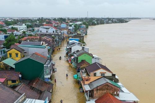 2 tuần có 106 người chết, 27 người mất tích do mưa lũ ở miền Trung