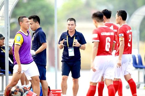 'Mourinho Việt Nam' muốn chứng minh với 'bầu' Hiển
