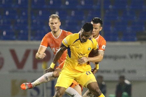 SHB Đà Nẵng sẽ khiến bầu Đức và cả V-League phải 'nghĩ lại'?