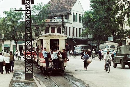 Ảnh chân thực Hà Nội 50 năm trước qua ống kính Thomas Billhardt