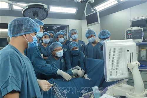 BV Ung bướu Đà Nẵng triển khai thành công kỹ thuật đốt bướu cổ bằng sóng cao tần