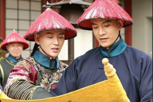 Bí mật vị quan đọc thánh chỉ bỏ túi tiền tỷ