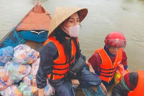 Thủy Tiên thông báo sẽ tự tay trao 150 tỷ đồng cho người dân, không muốn cãi vã