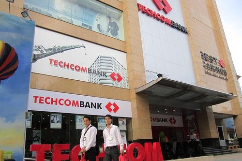 Techcombank lãi hơn 10.700 tỷ, dự phòng tín dụng tăng mạnh