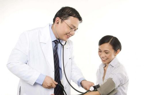 Soi bất thường trên móng để biết gan bị xơ thậm tệ