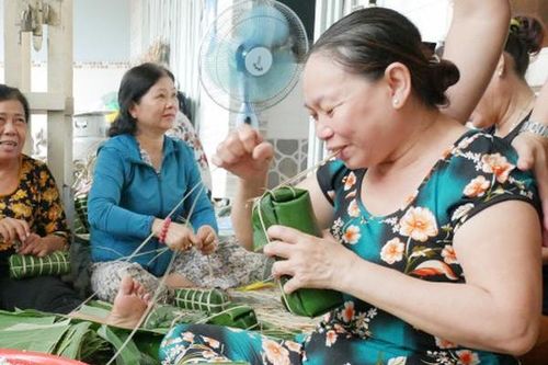 Những nồi bánh chưng, bánh tét không đợi Tết