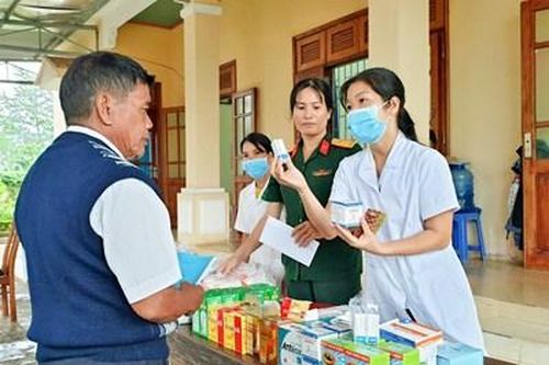 Đoàn Kinh tế - Quốc phòng 78 tri ân già làng, trưởng thôn, bí thư chi bộ, người uy tín trong cộng đồng