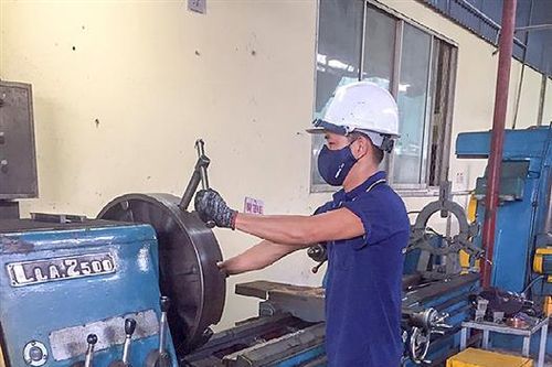 Đặng Văn Trường- công nhân có nhiều sáng kiến