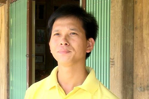 Người tự nguyện xin thoát nghèo ở Thượng Nông