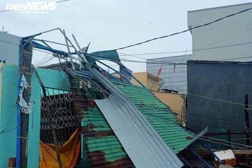 Hơn 1,7 triệu hộ dân miền Trung - Tây Nguyên bị mất điện do bão số 9