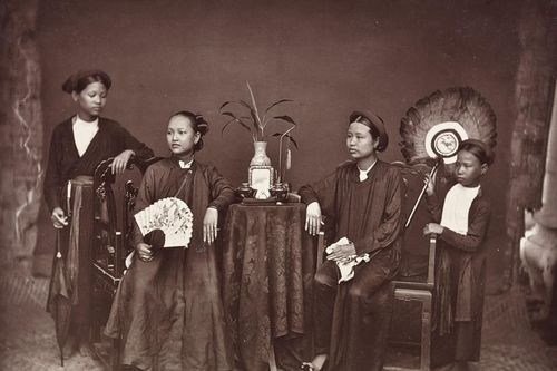 'Sử liệu vô giá về cha ông ta'