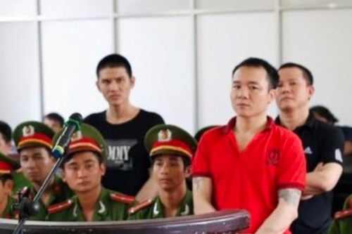 Từ vụ 'Đại ca giang hồ' mới ra tù lái xe gây tai nạn: Nhận tội thay bị xử lý ra sao?