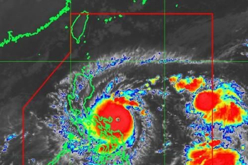 Siêu bão Goni đang ở đâu trên đất Philippines?