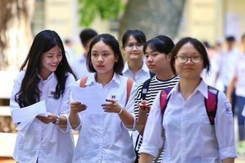 Từ tháng 11/2020: Không phê bình học sinh trước trường, lớp