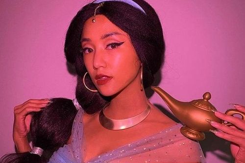 Salim xin lỗi khán giả sau khi hóa trang thành công chúa Jasmine trong đêm Halloween