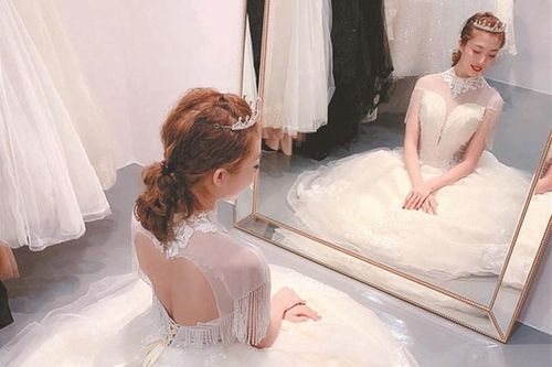 Gái trẻ Trung Quốc đua nhau chụp ảnh cưới không cần chú rể