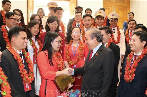 Cán bộ, công chức, viên chức trẻ phải vừa 'hồng', vừa 'chuyên'
