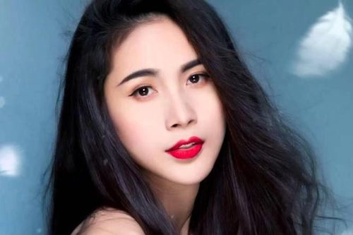 Thủy Tiên nhắn nhủ rất dài tới antifan; Bảo Anh khoe ảnh bikini phủ nhận tin đồn mang thai