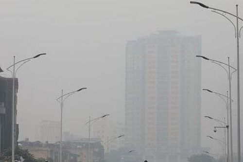 Chất lượng không khí ngày 6/11: Cảnh báo ô nhiễm không khí mức báo động tại Hà Nội, miền Bắc và Bắc Trung Bộ