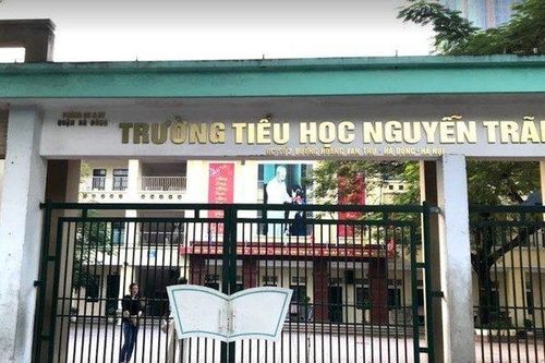 An toàn trong bữa ăn học đường: Hiệu trưởng không thể 'đứng trên bờ'