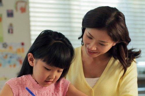 Mẹ đơn thân bị giáo viên bắt viết tường trình vì không kèm con học