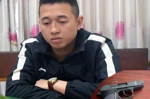 Mang 'chó lửa' đi đòi nợ