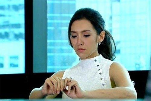 Có nên cho bố biết rằng mẹ ngoại tình?