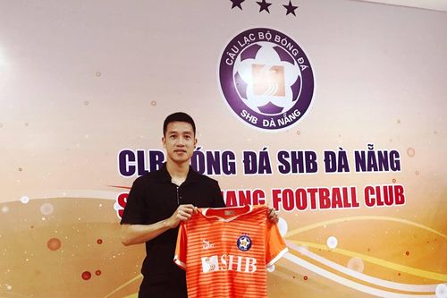 Tuyển thủ từng vô địch AFF Cup chia tay CLB Quảng Nam