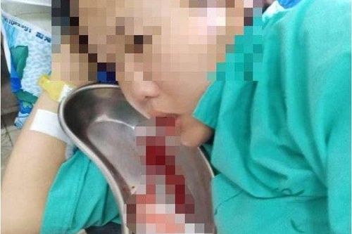 Chuyện về bé trai 35 tuần tuổi chào đời khi mẹ ung thư