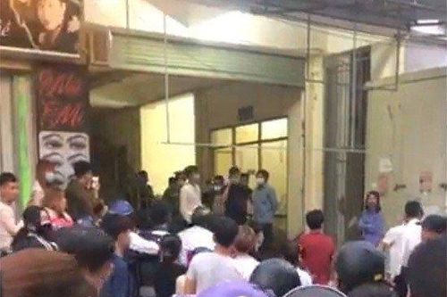 Nghệ An: Phát hiện thi thể nam thanh niên đã bốc mùi ở tầng 2 chợ