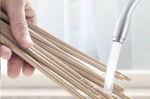 Thói quen xấu khi ăn khiến gia đình 3 người cùng mắc ung thư
