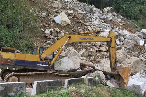 Kon Tum hoàn tất thông xe trên các tuyến đường bị sạt lở